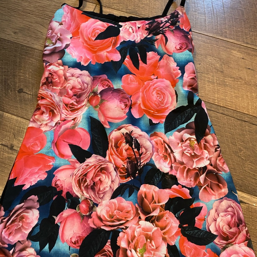 Lululemon Rose Print Strappy Tank